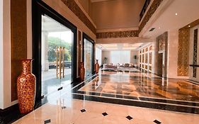 The Grantage Hotel & Sky Lounge